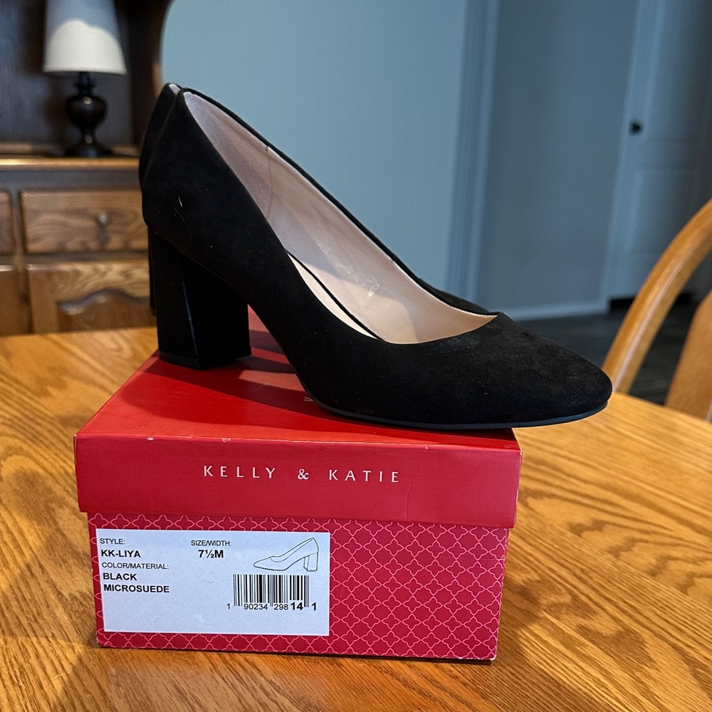 Kelly & Katie Black Suede Heels